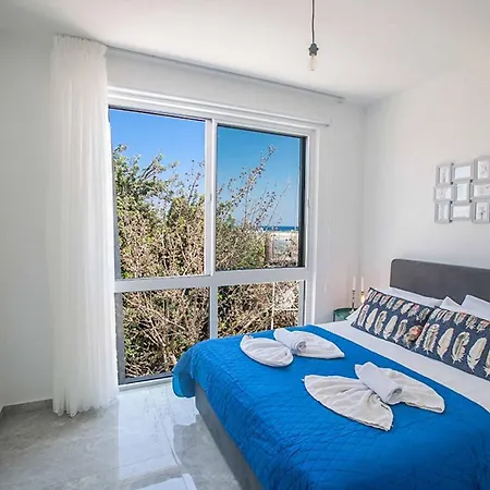 Vie Blue 4 Protaras